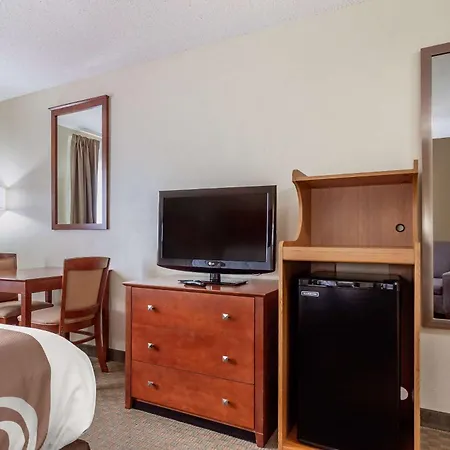 Quality Inn Hays I-70 Exterior photo