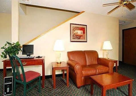 Quality I-70 Inn Hays