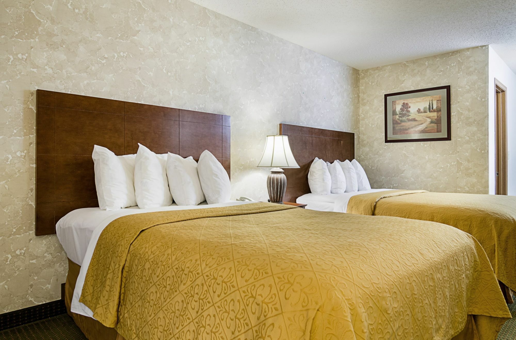 Quality I-70 Inn Hays